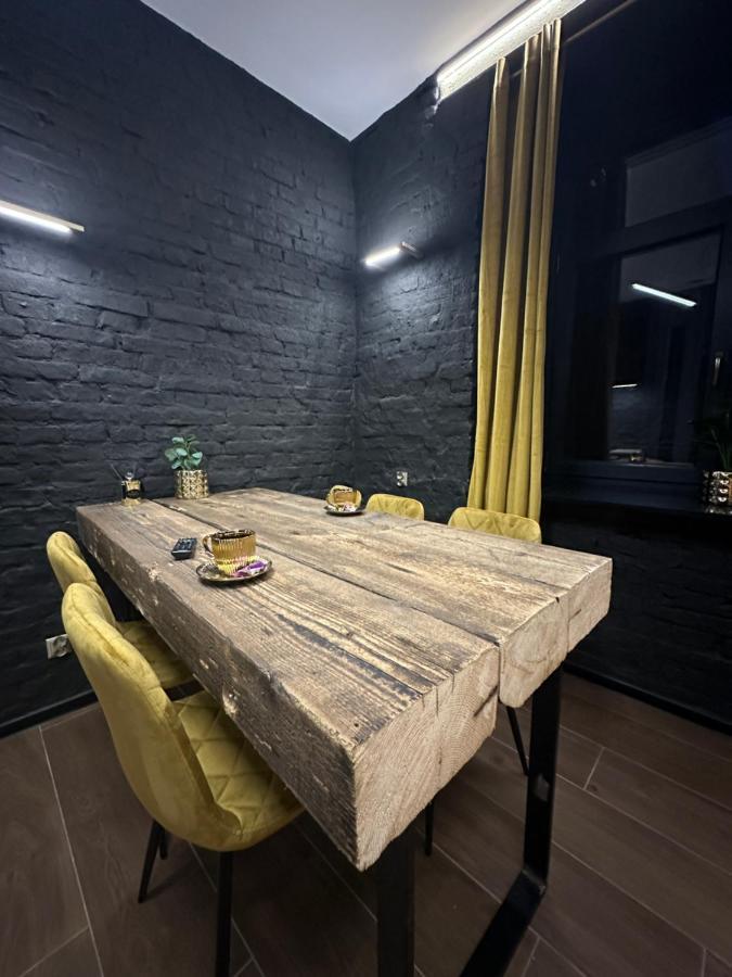 Darkhouse Flaviker Apartment *